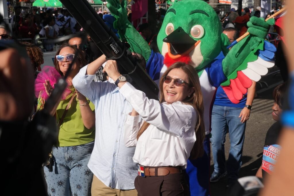 Carolina Mejía resalta respaldo municipal a tradiciones culturales y preparación para los Juegos 2026